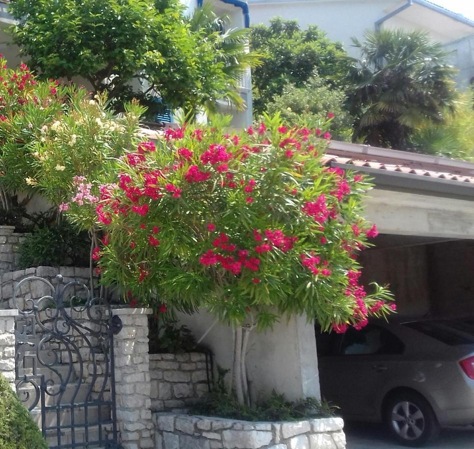 Apartments Mare Losinjska 16 Rabac Exterior foto